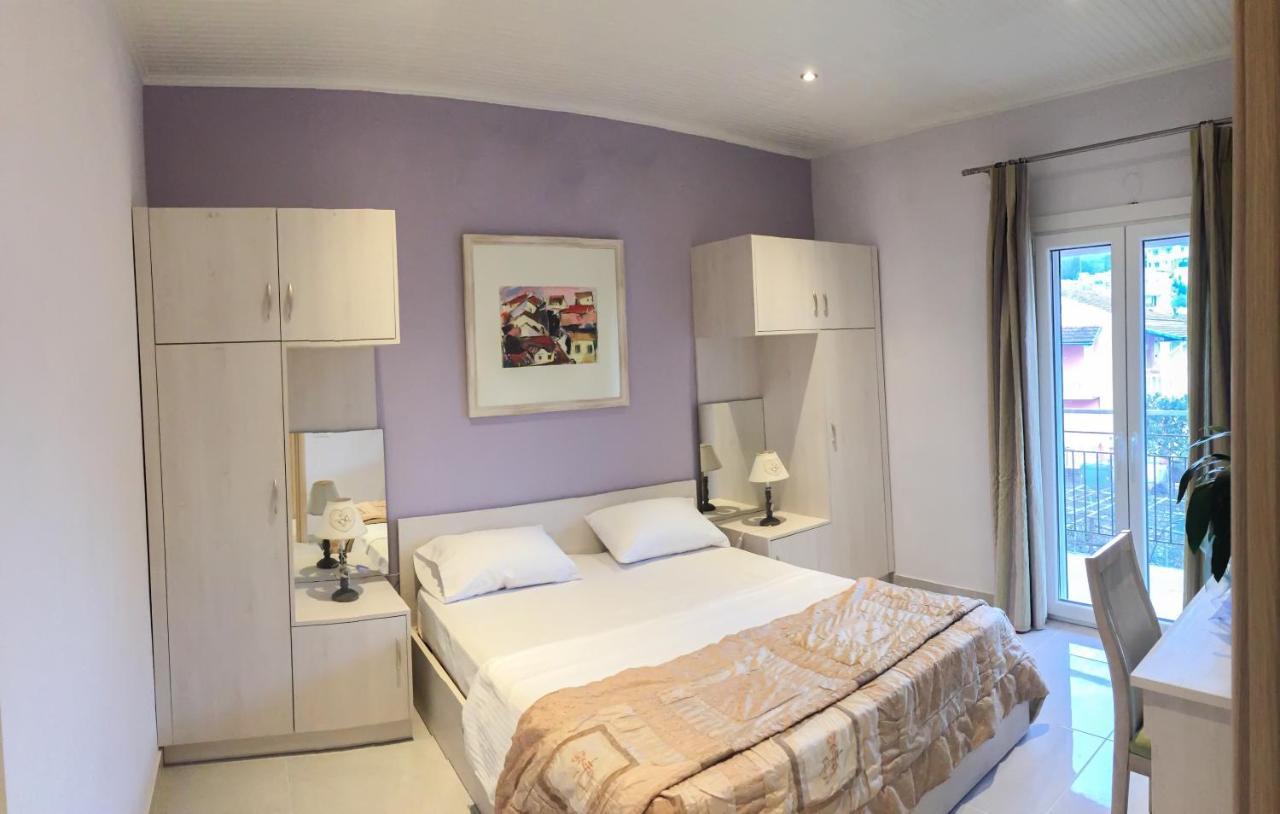 The Central Suites Kassiopi Eksteriør billede
