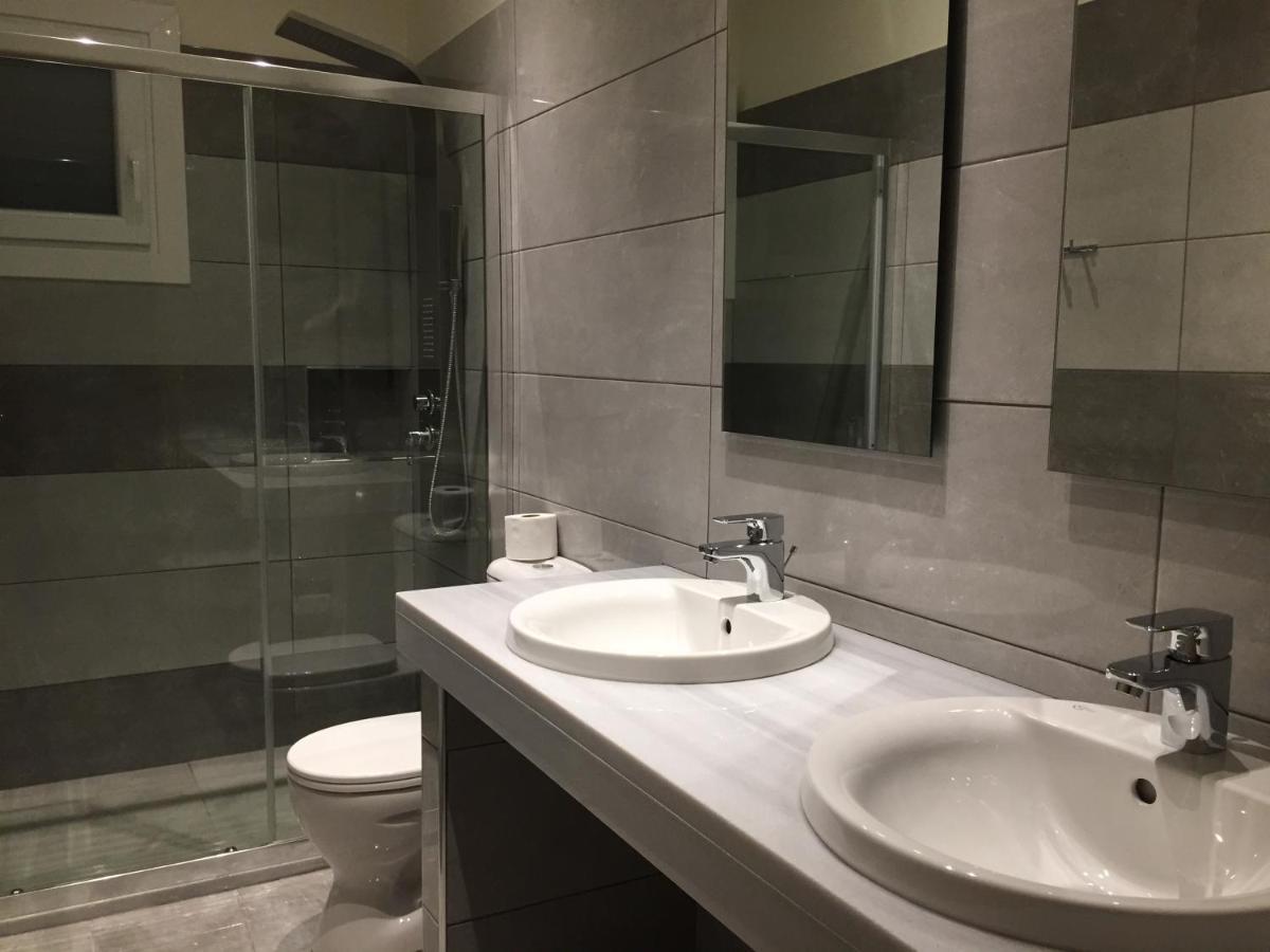 The Central Suites Kassiopi Eksteriør billede